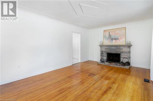 40 Robroy Avenue, Hamilton, ON - Indoor Photo Showing Living Room With Fireplace