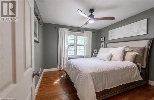 31 Academy Street, Ancaster, ON - Indoor Photo Showing Bedroom