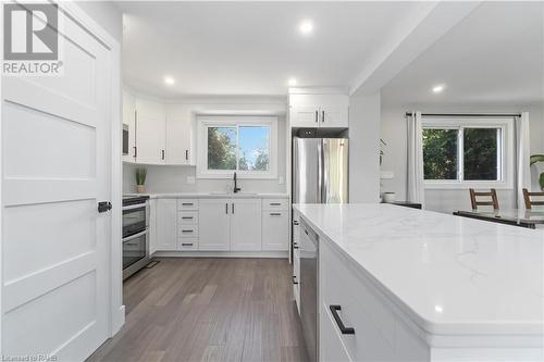 51 Camelot Drive, Hamilton, ON - Indoor Photo Showing Kitchen With Upgraded Kitchen