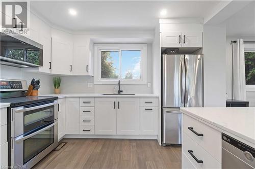 51 Camelot Drive, Hamilton, ON - Indoor Photo Showing Kitchen