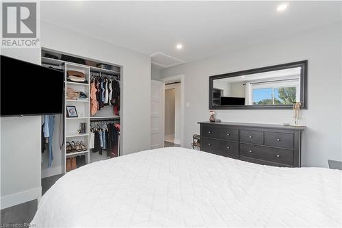 51 Camelot Drive, Hamilton, ON - Indoor Photo Showing Bedroom