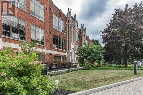 397 King Street W Unit# 207, Dundas, ON - Outdoor