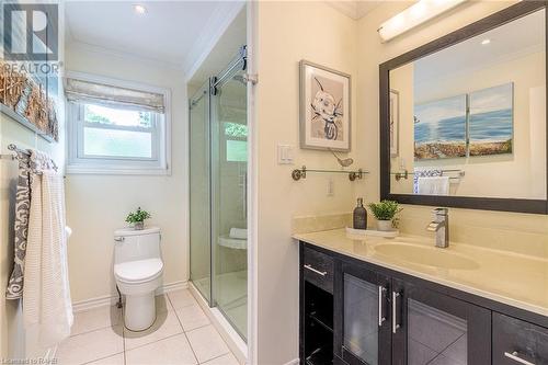 1310 Ester Drive, Burlington, ON - Indoor Photo Showing Bathroom