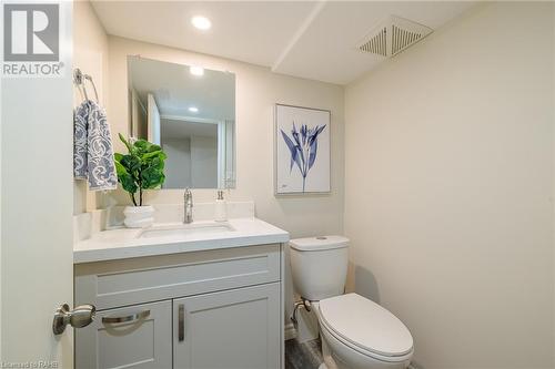 1310 Ester Drive, Burlington, ON - Indoor Photo Showing Bathroom