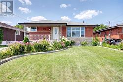 112 SUNRISE Drive  Hamilton, ON L8K 4C3