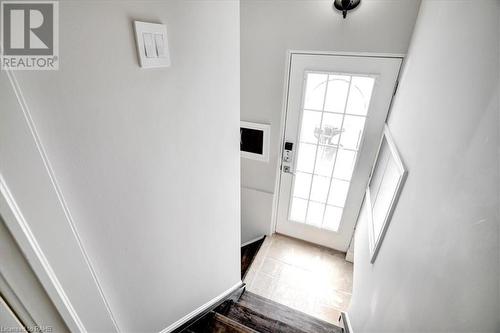 112 Sunrise Drive, Hamilton, ON - Indoor Photo Showing Other Room