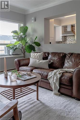 174 Herkimer Street Unit# 304, Hamilton, ON - Indoor Photo Showing Living Room