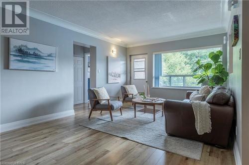 174 Herkimer Street Unit# 304, Hamilton, ON - Indoor Photo Showing Living Room