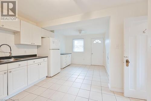 27 Cluny Avenue, Hamilton, ON - Indoor Photo Showing Kitchen