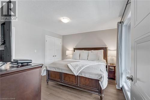 25 Isherwood Avenue Unit# J138, Cambridge, ON - Indoor Photo Showing Bedroom