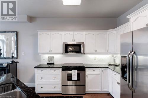 2264 Turnberry Road, Burlington, ON - Indoor Photo Showing Kitchen