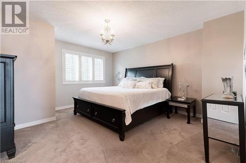 2264 Turnberry Road, Burlington, ON - Indoor Photo Showing Bedroom