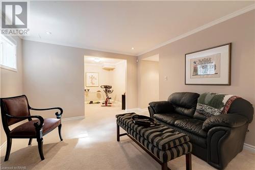 2264 Turnberry Road, Burlington, ON - Indoor Photo Showing Living Room