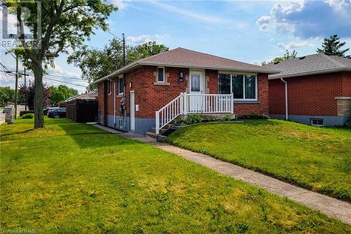 Front - 44 Welbourn Drive, Hamilton, ON - Outdoor