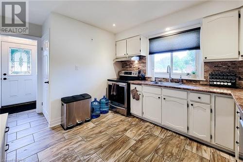 Kitchen - 44 Welbourn Drive, Hamilton, ON - Indoor Photo Showing Kitchen