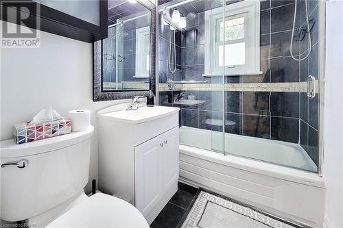 Main bathroom - 44 Welbourn Drive, Hamilton, ON - Indoor Photo Showing Laundry Room