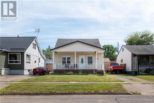 325 Simpson Avenue, Welland, ON - Outdoor With Deck Patio Veranda