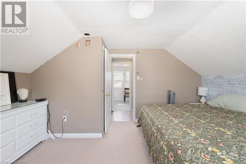 325 Simpson Avenue, Welland, ON - Indoor Photo Showing Bedroom