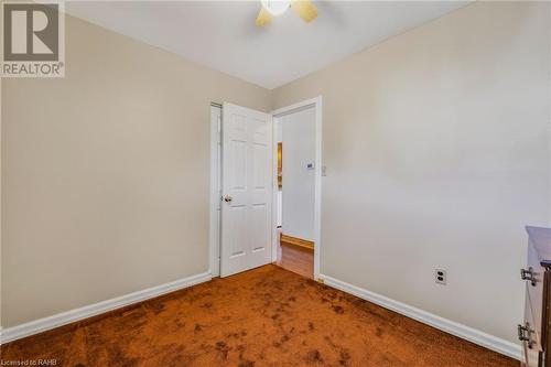 98 Billington Crescent, Hamilton, ON - Indoor Photo Showing Other Room