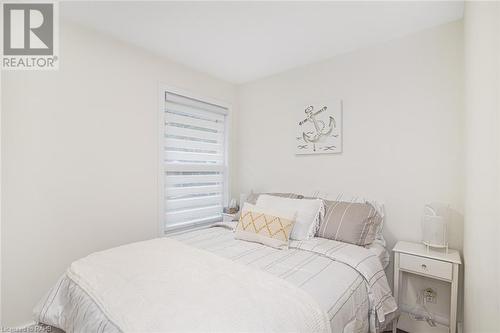 385 Westwood Avenue, Crystal Beach, ON - Indoor Photo Showing Bedroom