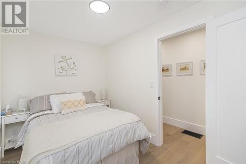 385 Westwood Avenue, Crystal Beach, ON - Indoor Photo Showing Bedroom