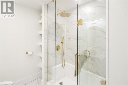 385 Westwood Avenue, Crystal Beach, ON - Indoor Photo Showing Bathroom