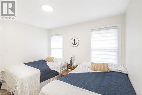 385 Westwood Avenue, Crystal Beach, ON - Indoor Photo Showing Bedroom