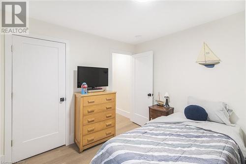 385 Westwood Avenue, Crystal Beach, ON - Indoor Photo Showing Bedroom