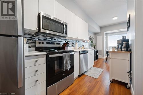 1 Wellington Street Unit# 607, Brantford, ON - Indoor Photo Showing Kitchen