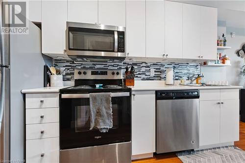 1 Wellington Street Unit# 607, Brantford, ON - Indoor Photo Showing Kitchen