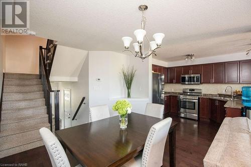 334 Pinehill Drive, Stoney Creek, ON - Indoor Photo Showing Dining Room