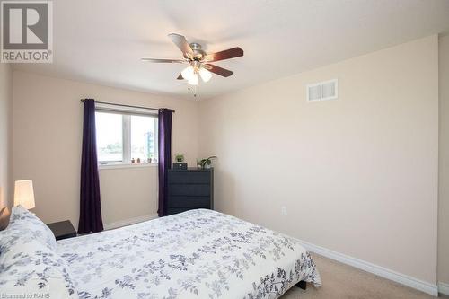 334 Pinehill Drive, Stoney Creek, ON - Indoor Photo Showing Bedroom