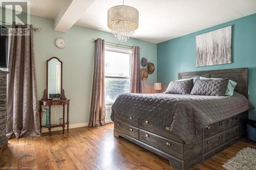 6 Peter Street, Hamilton, ON - Indoor Photo Showing Bedroom