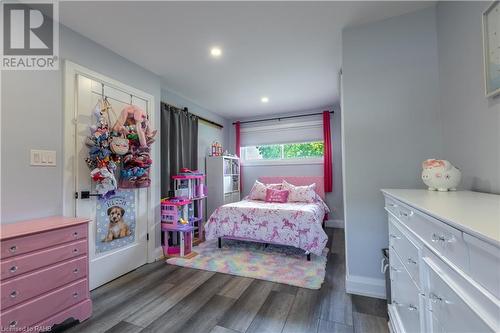 38 Jacobson Avenue, St. Catharines, ON - Indoor Photo Showing Bedroom