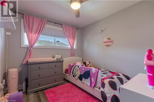 38 Jacobson Avenue, St. Catharines, ON - Indoor Photo Showing Bedroom