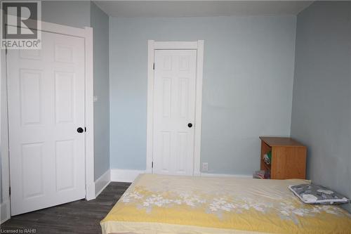 701 Wilson Street, Hamilton, ON - Indoor Photo Showing Bedroom