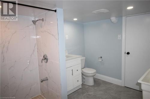 701 Wilson Street, Hamilton, ON - Indoor Photo Showing Bathroom