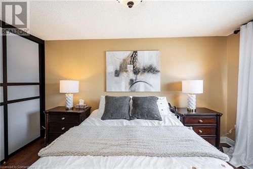 674 Laurier Avenue, Milton, ON - Indoor Photo Showing Bedroom