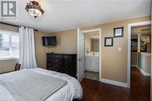 674 Laurier Avenue, Milton, ON - Indoor Photo Showing Bedroom