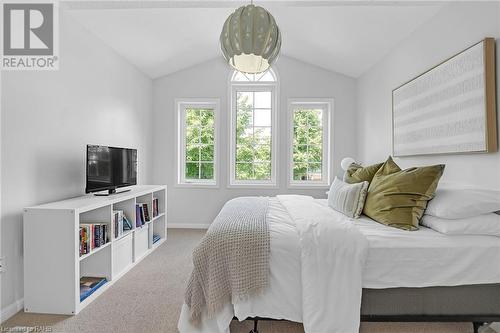 5646 Roseville Court, Burlington, ON - Indoor Photo Showing Bedroom