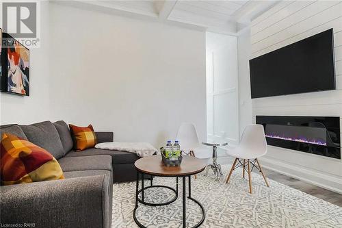 5 Florence Street, Hamilton, ON - Indoor Photo Showing Living Room With Fireplace