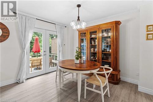 145 Ironwood Road, Guelph, ON - Indoor Photo Showing Dining Room