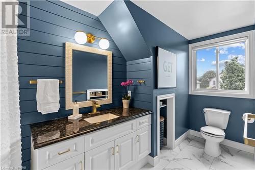 145 Ironwood Road, Guelph, ON - Indoor Photo Showing Bathroom