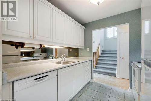 Kitcher - 1275 Maple Crossing Boulevard Unit# 12, Burlington, ON - Indoor Photo Showing Kitchen With Double Sink