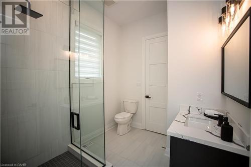 11 Primrose Street, Pelham, ON - Indoor Photo Showing Bathroom