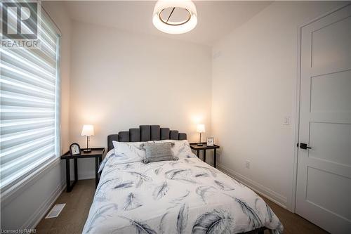 11 Primrose Street, Pelham, ON - Indoor Photo Showing Bedroom