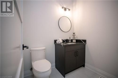 11 Primrose Street, Pelham, ON - Indoor Photo Showing Bathroom