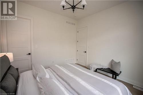 11 Primrose Street, Pelham, ON - Indoor Photo Showing Bedroom