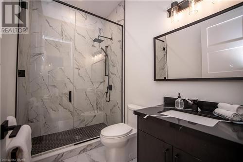 11 Primrose Street, Pelham, ON - Indoor Photo Showing Bathroom