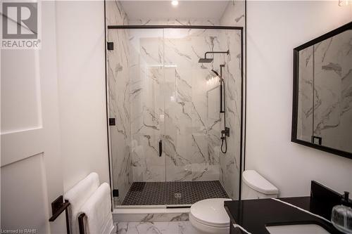 11 Primrose Street, Pelham, ON - Indoor Photo Showing Bathroom